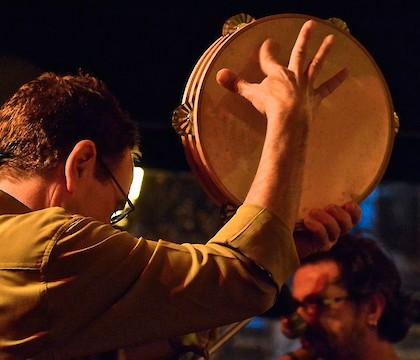 Eliseo Parra y Camponeses de Piàs em Setúbal: Cantos de la Tierra en el Alentejo Portugués