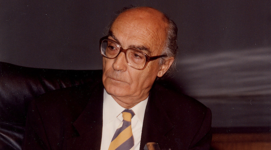 16 de novembro: José Saramago